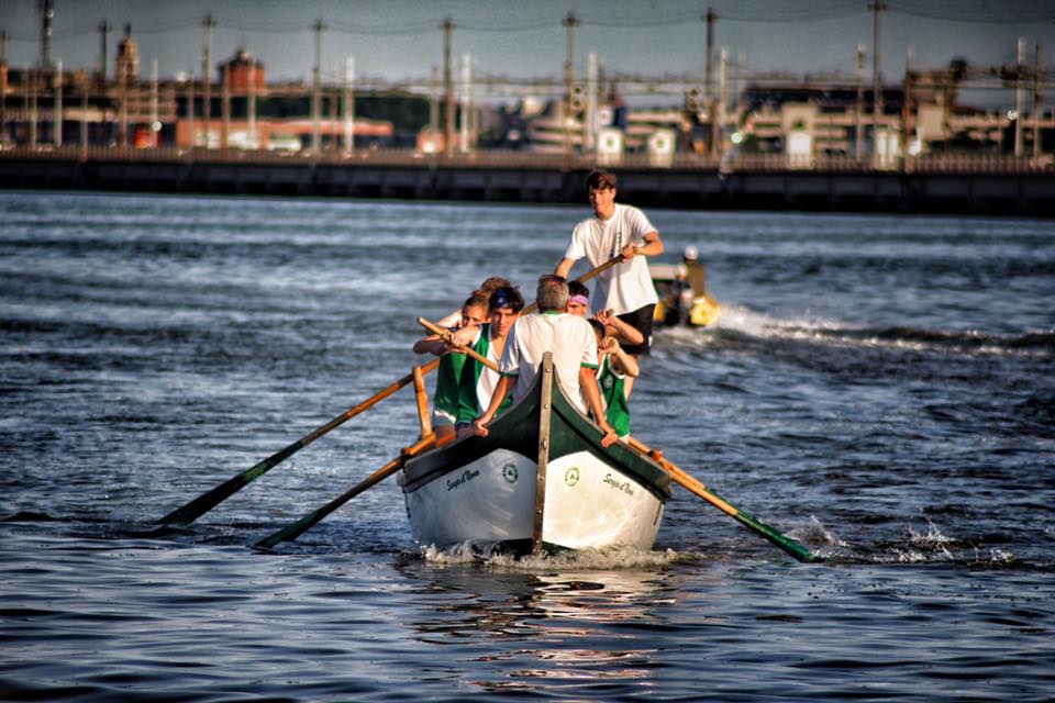 hotelgiorgione's tweet photo. L'antica arte della Voga alla Veneta #Venezia #tradition #venice #tradizione https://t.co/SbQfs10s8Z