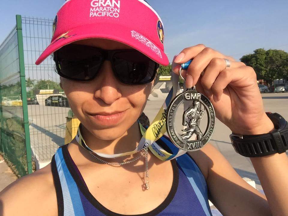vo2maxrun's tweet photo. Cerramos la temporada con 3 podiums en @maratonpacifico felicidades @lazarin1202 Mika y Lety #NiQuienSeRaje #YoElegiCorrer #BeMoreHuman https://t.co/qaXA11wFc0