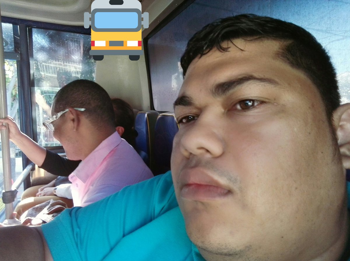 Yo le aporto a la ciudad. Hoy en #PicoyPlaca uso el <a href="/STU_SantaMarta/">STU Santa Marta</a> . #MejorMovilidad. @TransitoStaMta <a href="/SantaMartaDTCH/">Alcaldía de Santa Marta</a> <a href="/mrafael70/">Rafael Martínez</a>