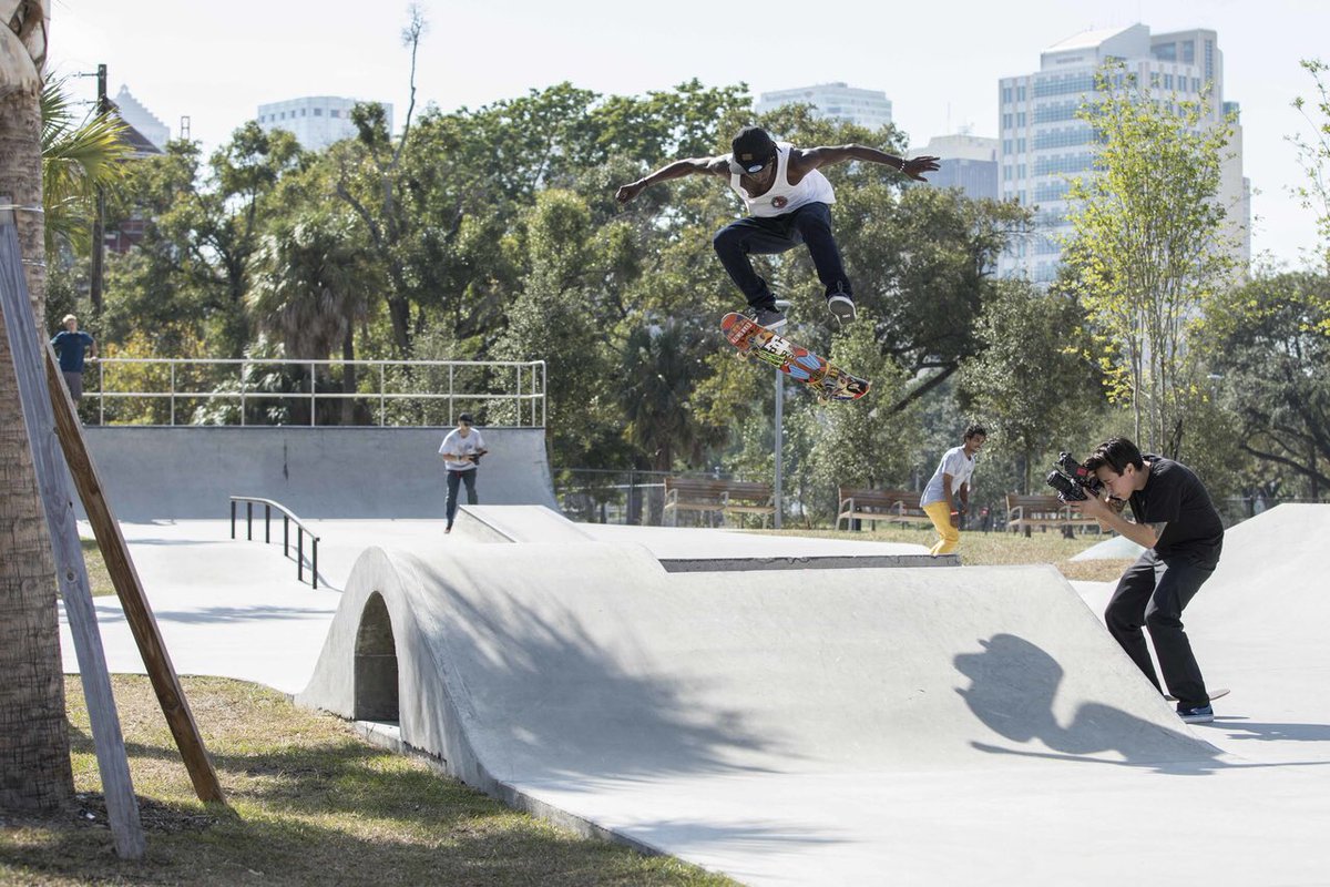 MonsterEnergySA's tweet photo. Watch @KhuleNgubane and the crew shred the streets of Tampa in the new #SpaceInvaders over on @StreetLeague 🎥: https://t.co/YbZT9v4CWa https://t.co/UvAGMkY4D3