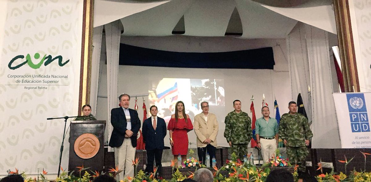 COL_EJERCITO's tweet photo. #FelizLunes Inicia en #Ibague el tercer ciclo de diálogos territoriales con la sociedad para la construcción del #Ejércitofuturo. https://t.co/3abdmtRfWd