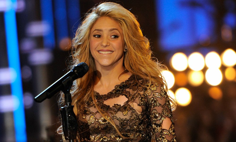 ¿Casualidad o copia? Acusan a Shakira de plagio por el video de ‘Chantaje’ dlvr.it/MmCl6v
