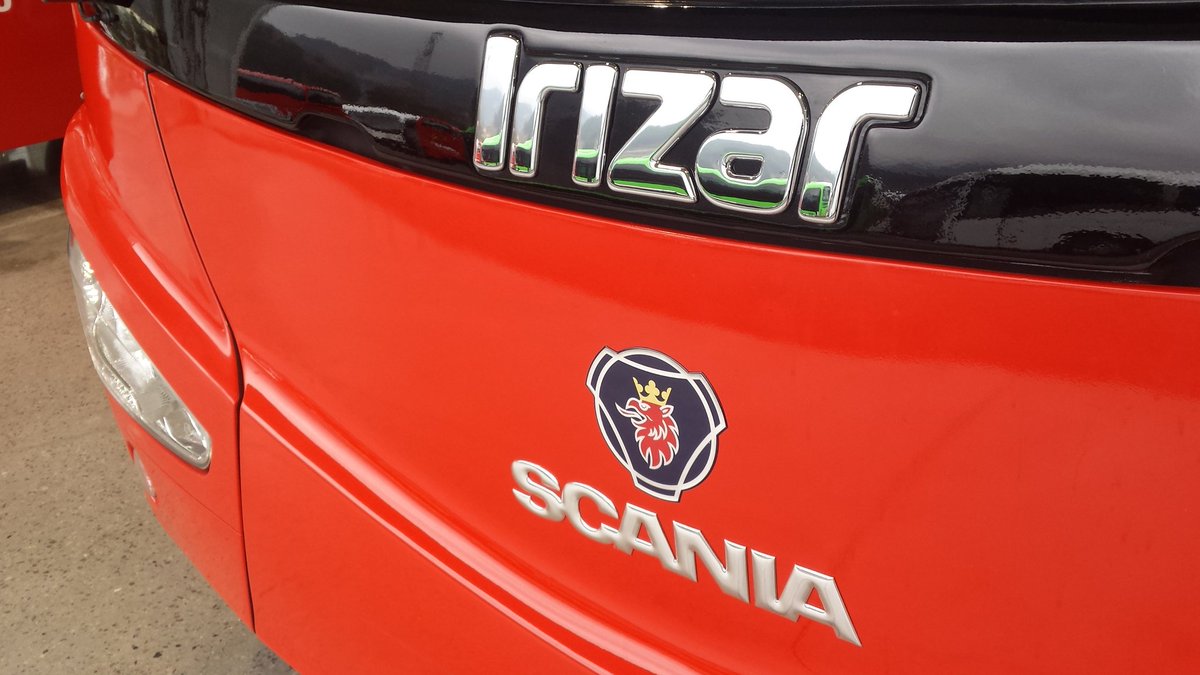 johnbickerton's tweet image. Not a bad looking bus at all from @ScaniaUK @IrizarUK for our contract services. Side by side with electric variant too #samecolour