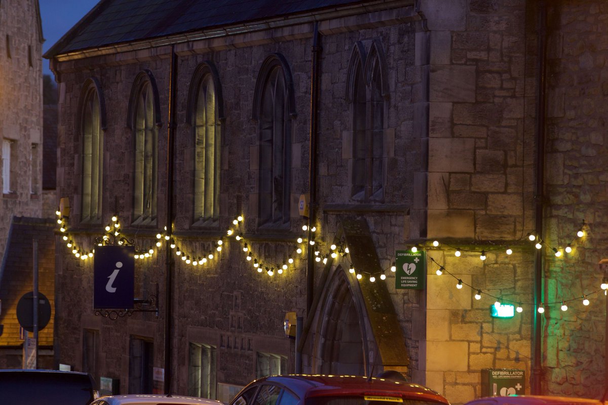 A dazzling Corbridge Christmas. Have been out again tonight (Mon). Full set of photos at: flickr.com/photos/ianwyli… #Northumberland
