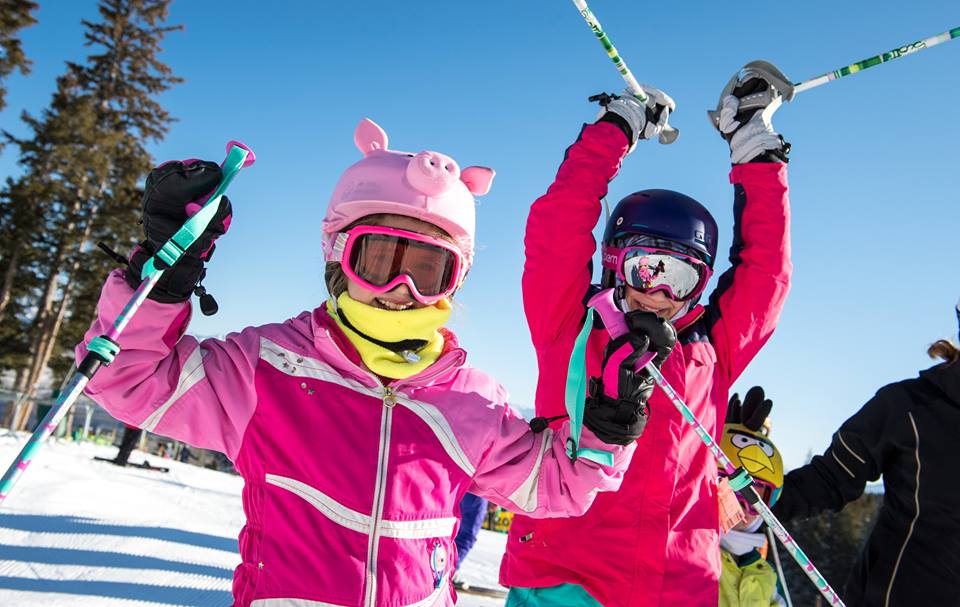 TriciaGould's tweet photo. It's the most wonderful time of the year!! @beavercreekmtn is officially open for the 2016-17 #skiseason! #LiveVail #BeaverCreekLuxuryLiving https://t.co/MK3sfIyGH3