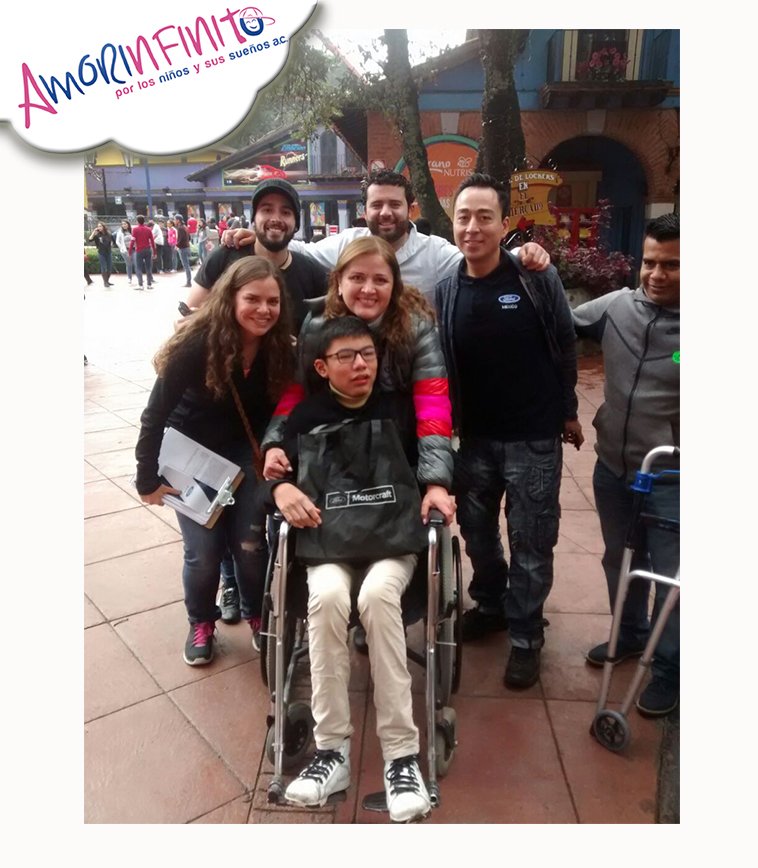 AmorInfinitoF's tweet photo. Para ti siempre sobrarán manos... #Amorinfinito #LLenosDeLuz https://t.co/Lr0iEcbDsW