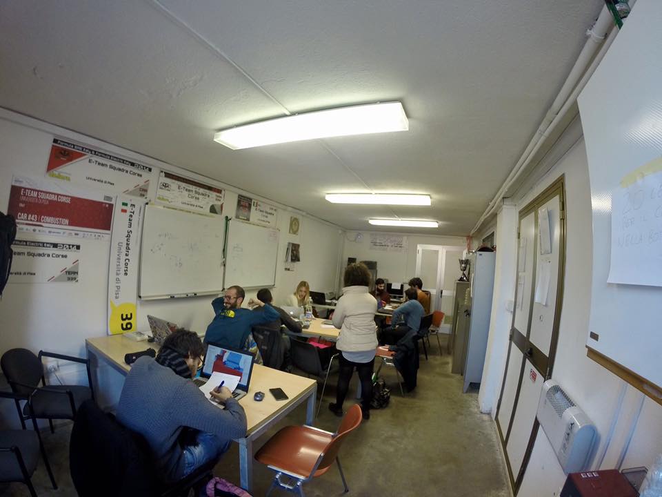 eteampisa's tweet photo. [ITA] Un'altra settimana di duro lavoro 💪🏻
 Buon lunedì a tutti! #eteam #workard #FSAE #university #Pisa #monday #eteamsquadracorse https://t.co/F3bEOSg8Mf