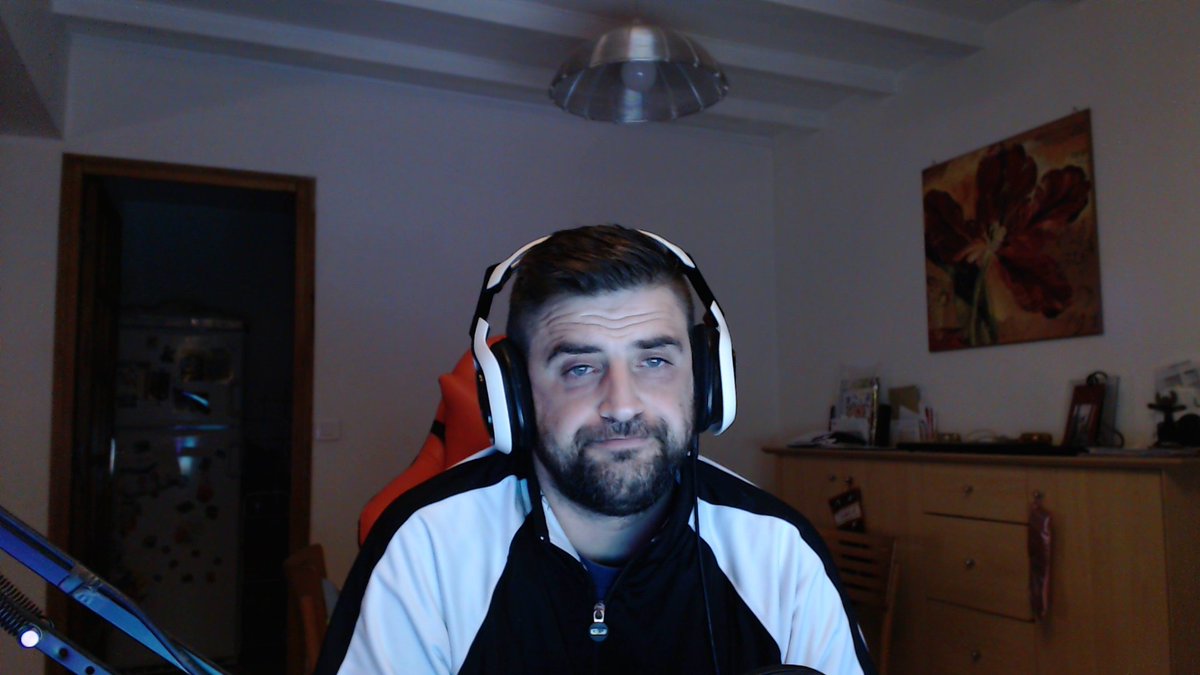 MrDieuve's tweet photo. #Blasing #sooting #obs #ps4 #ShitMoments #bueno #JeVaisMePendreAvecMaManetteSansFil https://t.co/YQ0vkWrrii