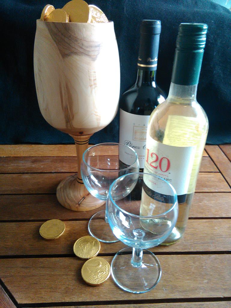 Massimo wine glass, perfect gift for the wine lover,  taller than a full bottle of wine!  #wine #handmade
