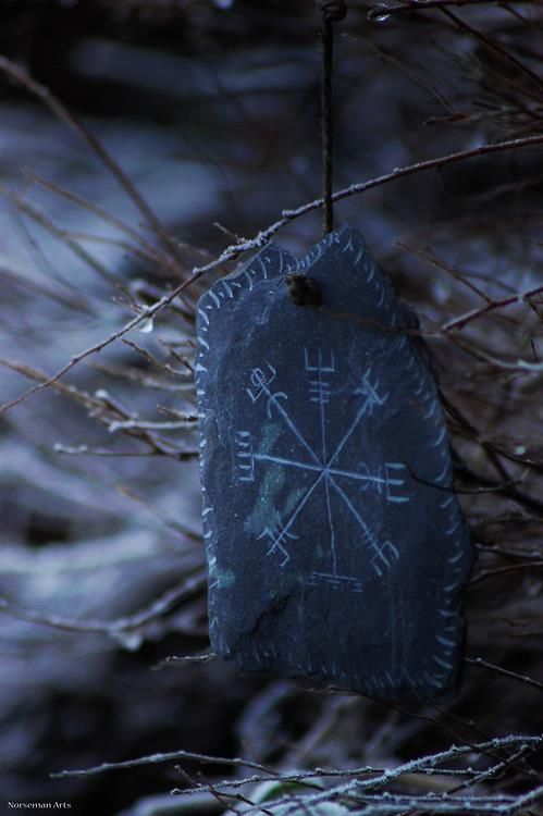 Gates2Valhalla's tweet photo. Runes <3
#runes #vikings #odin https://t.co/mCmVNeLgPv