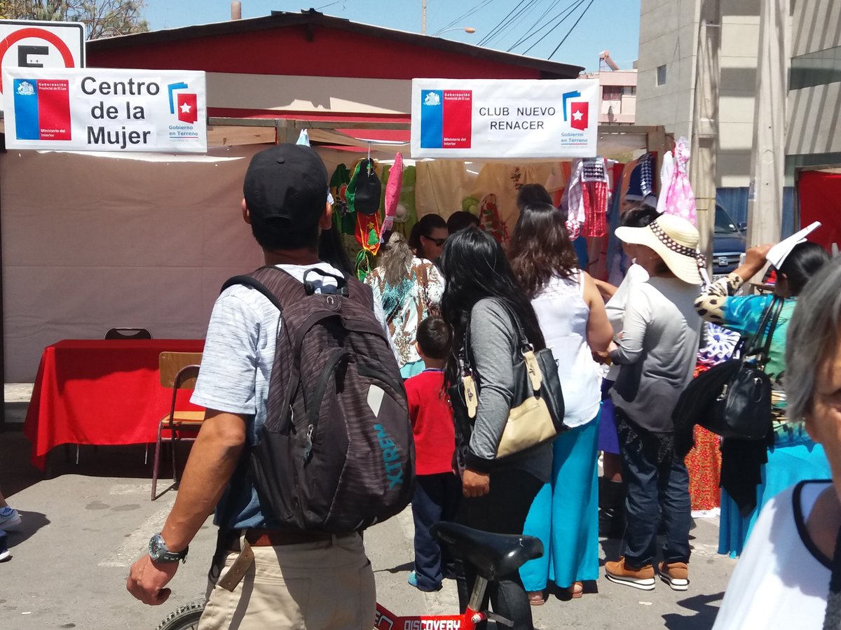 superir_gob's tweet photo. #SIyR #Antofagasta participa en Plaza de la Mujer #Loina organizada por @loa_gober. En la oportunidad se entregó info sobre #Ley20720 https://t.co/0NLG2cgEgV