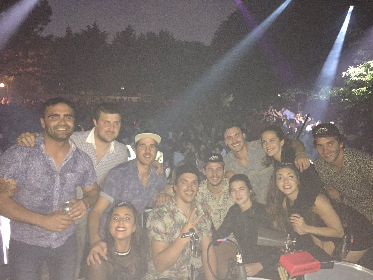 Halconizados's tweet photo. Asi terminabamos ayer en el @7delaisla 🌴 #ConAmor #Halconiza https://t.co/mKqxd7aJeX