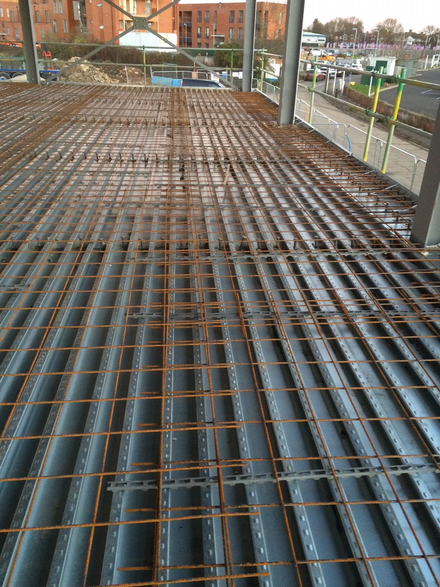 ParkwayMK's tweet photo. Week 13 at The Kennel Club, Aylesbury! #hewletts #kgm #abbeyflooring #bfb https://t.co/rR4OuCwyB6