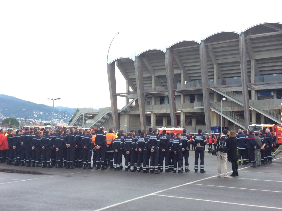 FrancoisOrlandi's tweet photo. 🚩Départ des renforts : Merci @SDIS13 @sdis2a @Uiisc7 #Usc5 #Marins pompiers @marseille @sdis2b , Personnels des routes et Forsap du  #cd2b. https://t.co/s5NhQ9VL8N