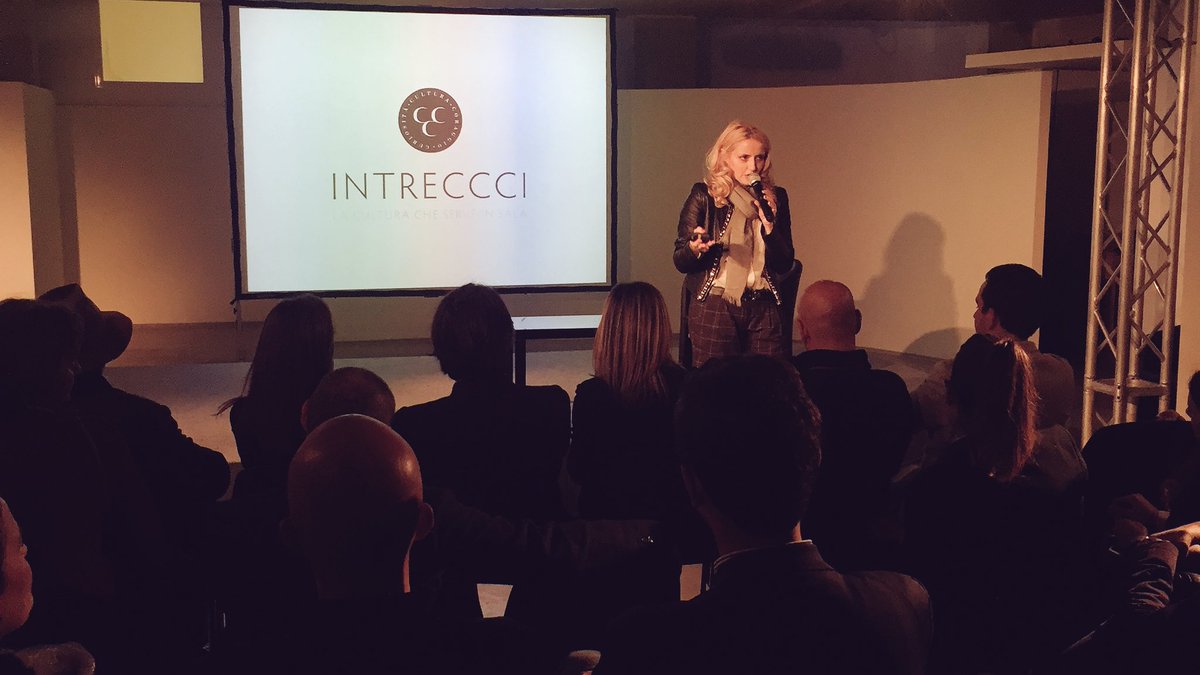 Cultura Coraggio Curiosità le 3C di <a href="/intreccci/">Intreccci</a> scuola di formazione di Manager di Sala #startup presentata a #tasteXLC da #DomingaCotarella