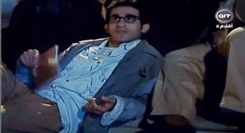 BaSaBoSa2's tweet photo. انا بقترح إن إحنا نساعدهم و نديهم بنزين يطفوا بيه الحريق :☺☺
#اسرائيل_بتولع
لمينا الكفار وعملنا حفلة نار. طب رجلك والولعة ههههه☺ https://t.co/X8h7OaSIjk