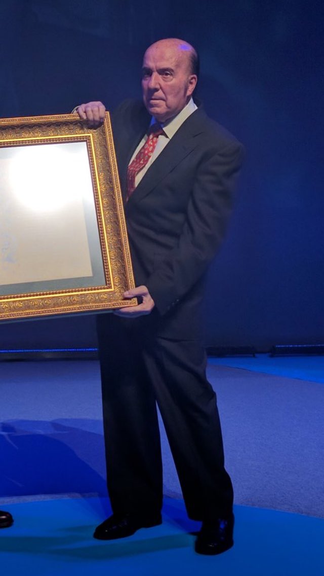 DANIROVIRA's tweet photo. Chiquito, nombrado HIJO PREDILECTO de #Málaga
Todo reconocimiento por habernos hecho tan felices es poco. https://t.co/Tfe9NGcb5a