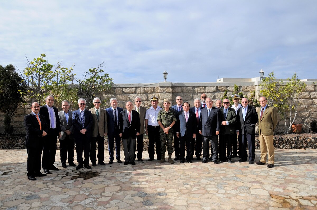 MCANA_ET's tweet photo. Visita de la Asociación GEMAEM #Canarias a la Base “General Alemán Ramírez” #BRILCAN @EjercitoTierra https://t.co/FJeBkhPOiu