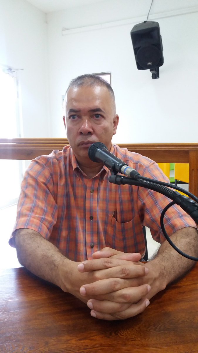 ConcejoTurbo's tweet photo. En el concejo de Turbo,  el diputado de Antioquia, Rodrigo Mendoza Vega, dando a conocer proyectos para Turbo. https://t.co/AtmTxo8CMC