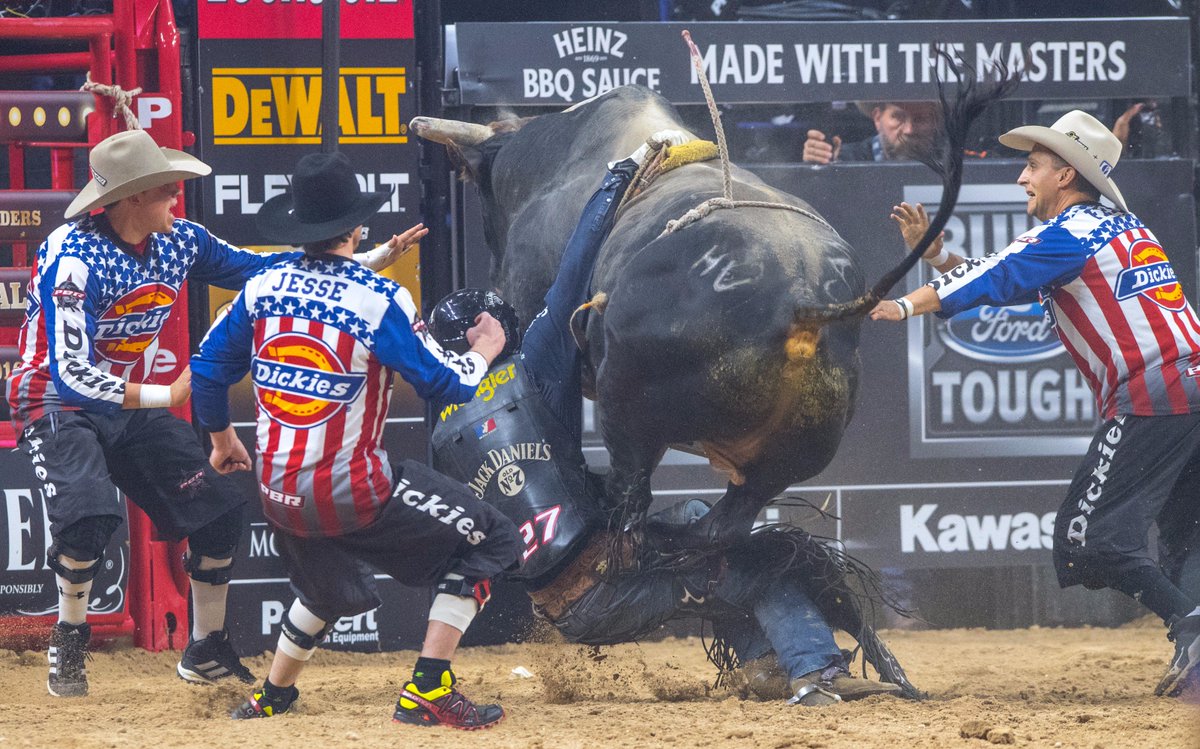 PBR's tweet photo. Brave is an understatement. https://t.co/ARApyuxCRx