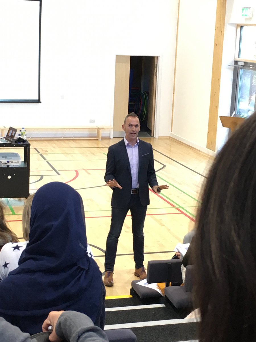Cuiken_Primary's tweet image. Miss Millar enjoyed an afternoon with James Nottingham on Friday #LearningIsAProcess #CelebrateProgress