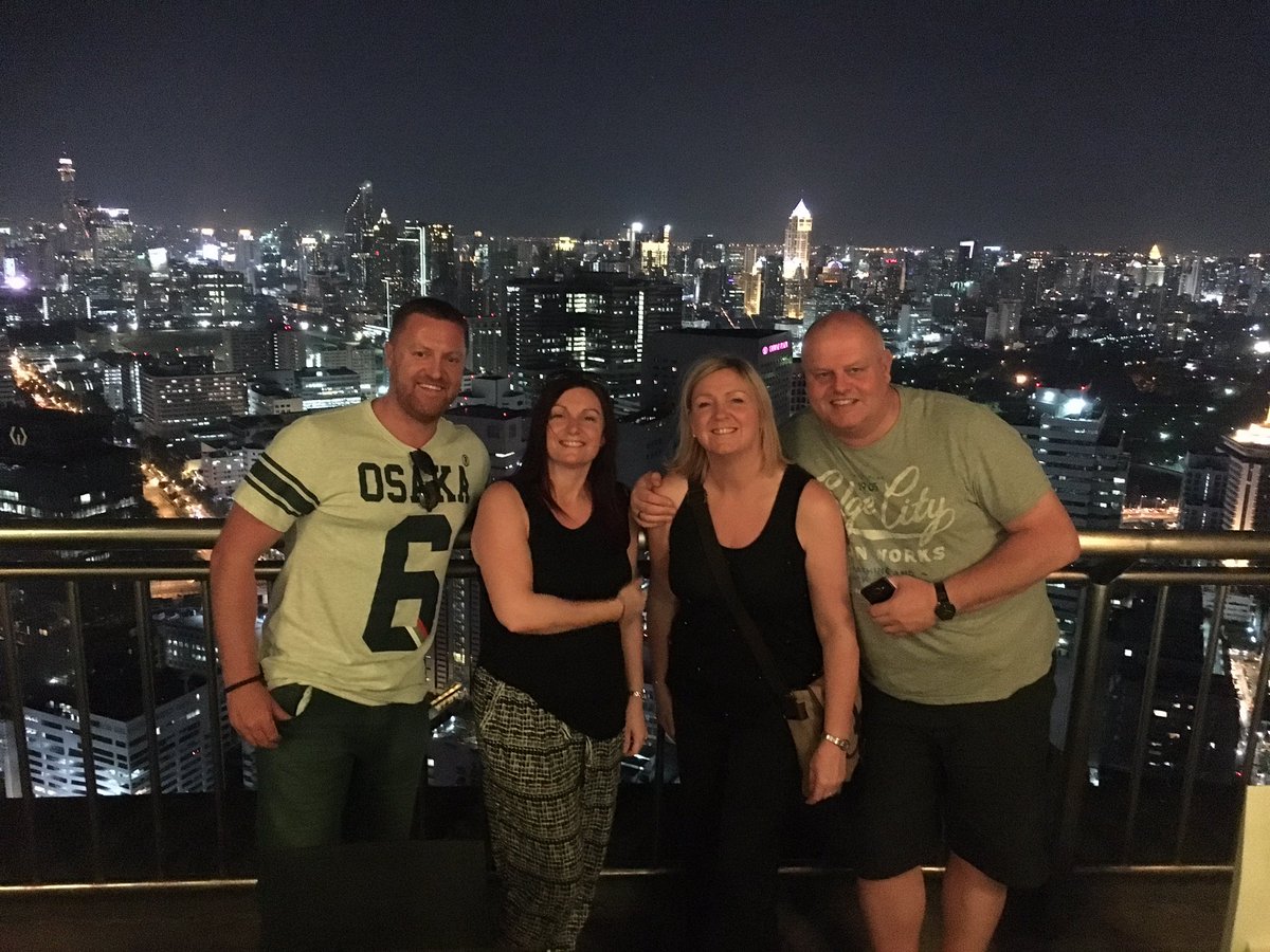 thedarrenknox's tweet photo. Some view at #cloud47 , #bangkok 🇹🇭 #Thailand nightlife amazing city 🍻🌇 https://t.co/ebSRMpJTUG