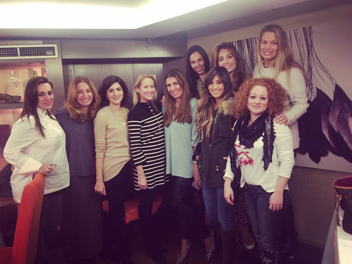 silvia_casas1's tweet photo. Comidas de moda con #filomenacooper en @MentideroVilla gracias a todas por acompañarnos ! #mentiderodelavillafriends https://t.co/Jg3WA9zyA5