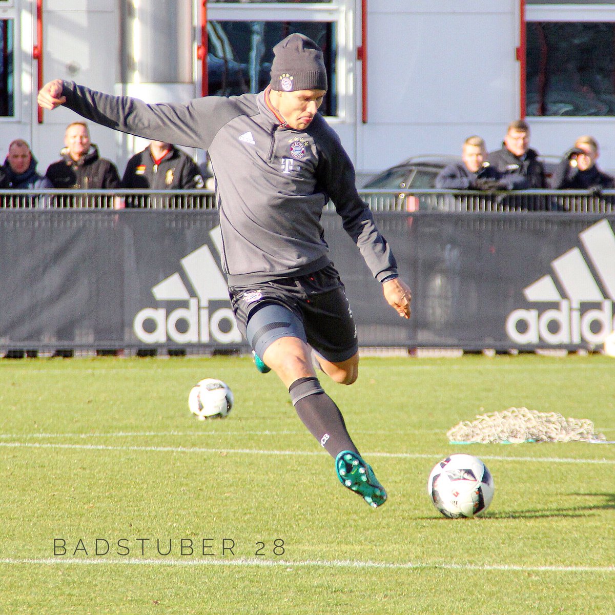 💥 #training #fcbayern https://t.co/xQODWSBCkw