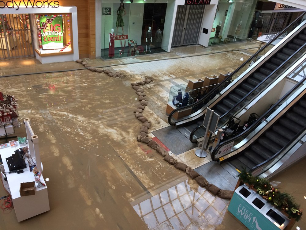 newsdurham's tweet photo. Stores at Pickering Town Centre temporarily close after water main break causes flood @PickeringTC
https://t.co/u1Zk9vuWPI https://t.co/JD2pGA3xUm