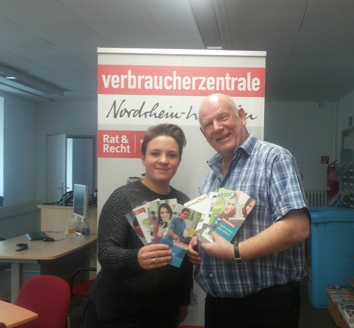FDPFraktionNRW's tweet photo. Heute beim #TdM16 im #ltnrw und vor Ort im Einsatz. Motto: Medien extrem. Neben Hass&Hetze auch präventive&innovative Zugänge thematisiert https://t.co/SEGpbUs6yU