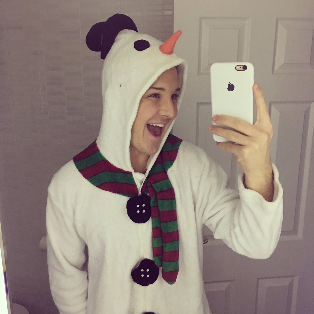 reecedavidx's tweet photo. Olaf needs to start this WTP essay #MEduc16 https://t.co/SPBfl0oqoU