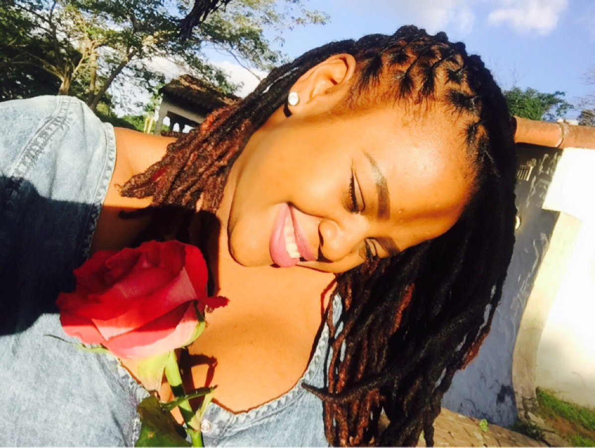 cnehshuga's tweet photo. #DreadheadChallenge 💃🏾💃🏾 https://t.co/yNggaUhG9E