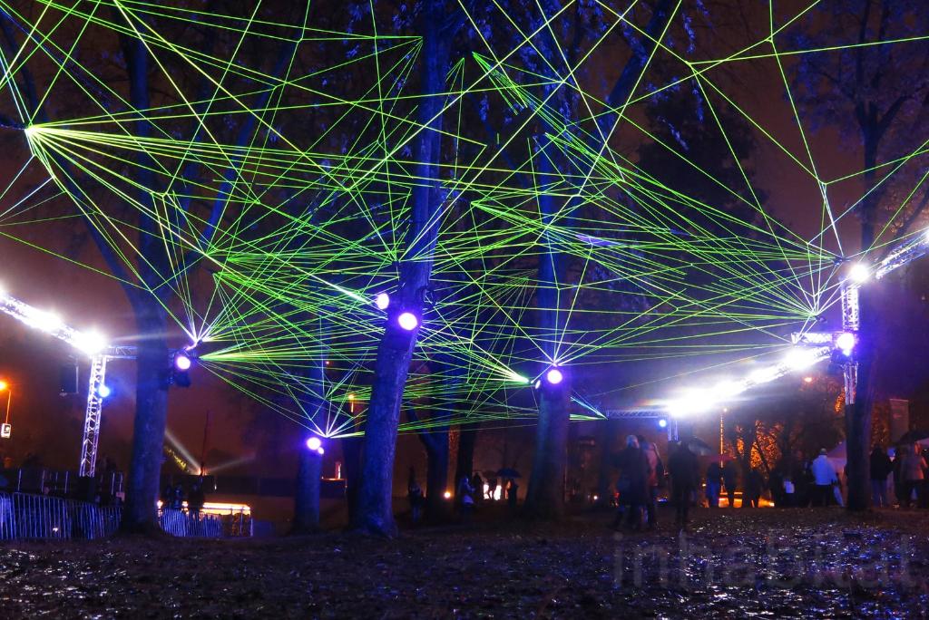 SignifyUKI's tweet photo. Eindhoven’s dazzling GLOW Festival blends technology and design. https://t.co/DjnTltY0Jy via @inhabitat #GLOW2016 https://t.co/ZQu1gVSGCy