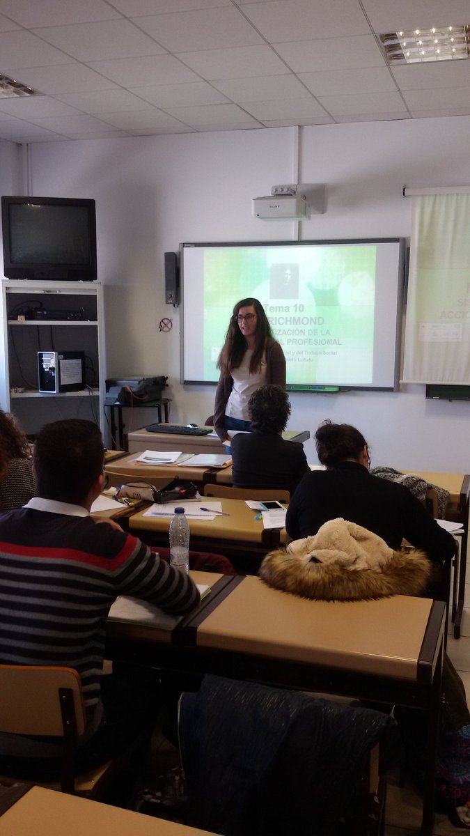 jmprietolobato's tweet photo. Hoy, en #HASyTS16, Isabel y Gemma nos han hablado de donación de sangre/ órganos y del XXIII Congreso Anual ADYGSS ¡Gracias #powerpupils! https://t.co/QrvWz6xYsM
