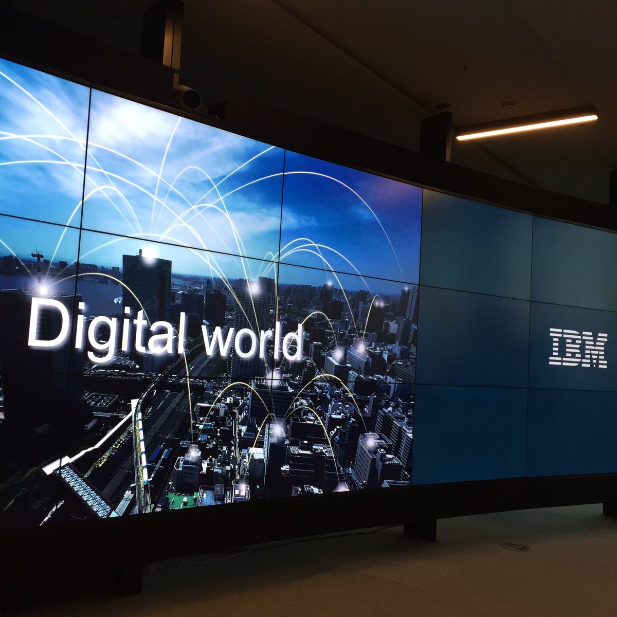 etv_startuphub's tweet photo. #IBMSmartCamp thanks for some awesome #Iot startup #pitches! #watsonIBM #InternetOfThings https://t.co/gTzXRLc1Vo