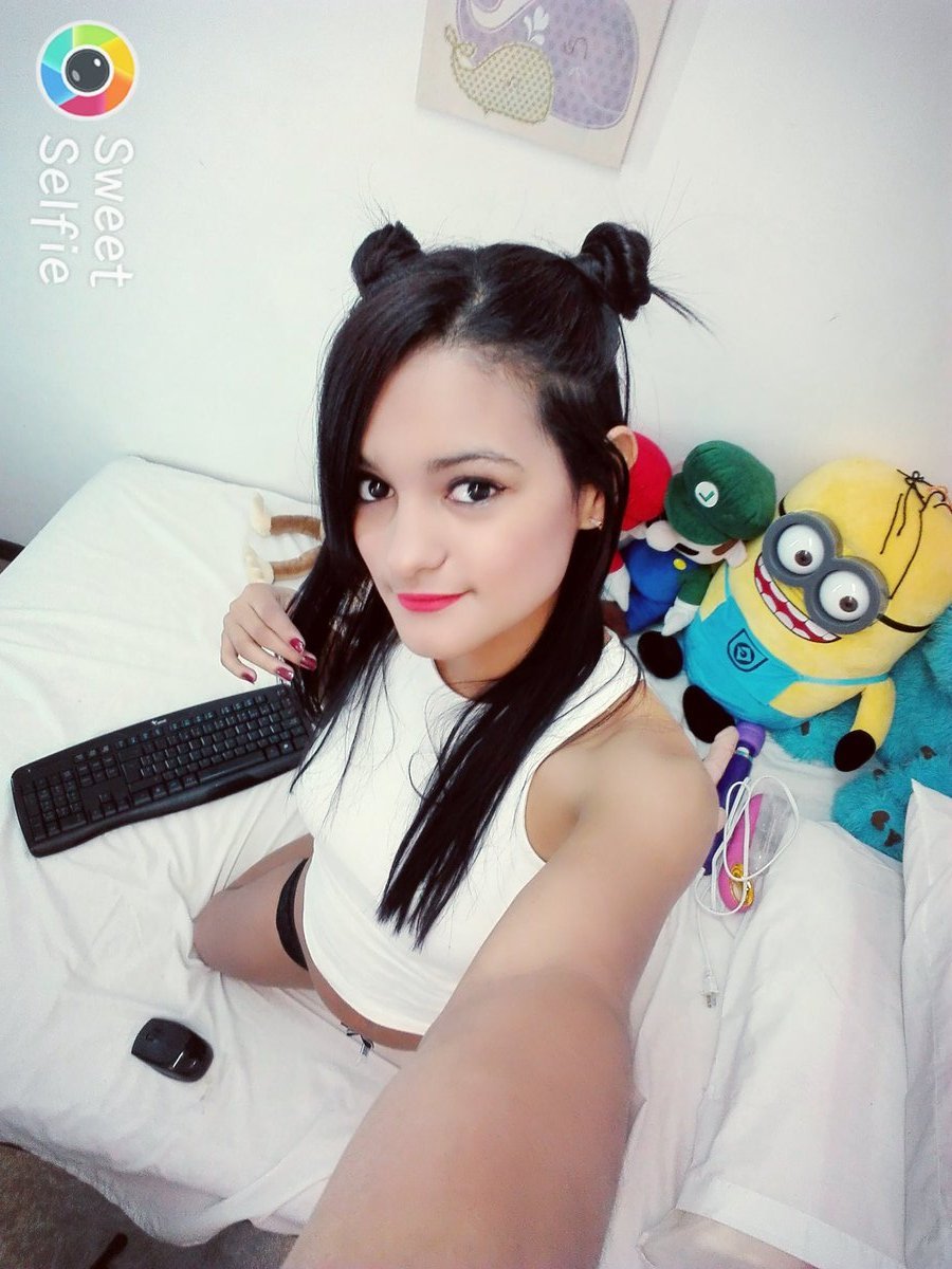 sexylauragirls's tweet image. Shout out to @imamywood