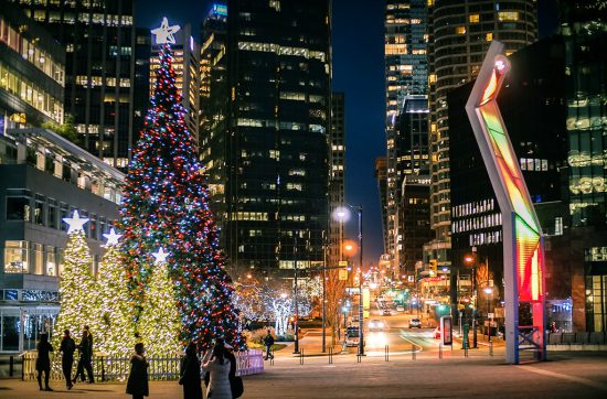 MyVancouver's tweet photo. #Vancouver Christmas Tree Lighting Festival Dazzles on Dec 2, 2016: https://t.co/f5gCESvDvb | cc: @BoredNVancouver #veryvancouver https://t.co/7HbNrQgnsJ