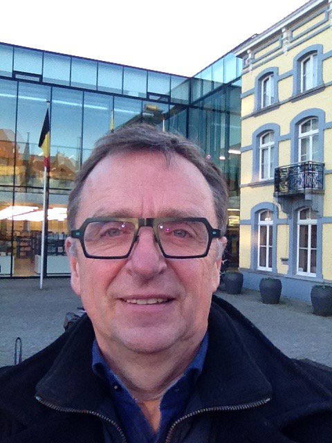 jefgoens's tweet photo. #grveurne #grvoorzitter om 19 u beslist de Veurnse gr over het budget 2017. 
Volg op https://t.co/cX5gCOfCQx https://t.co/6ZSBlFkCOl