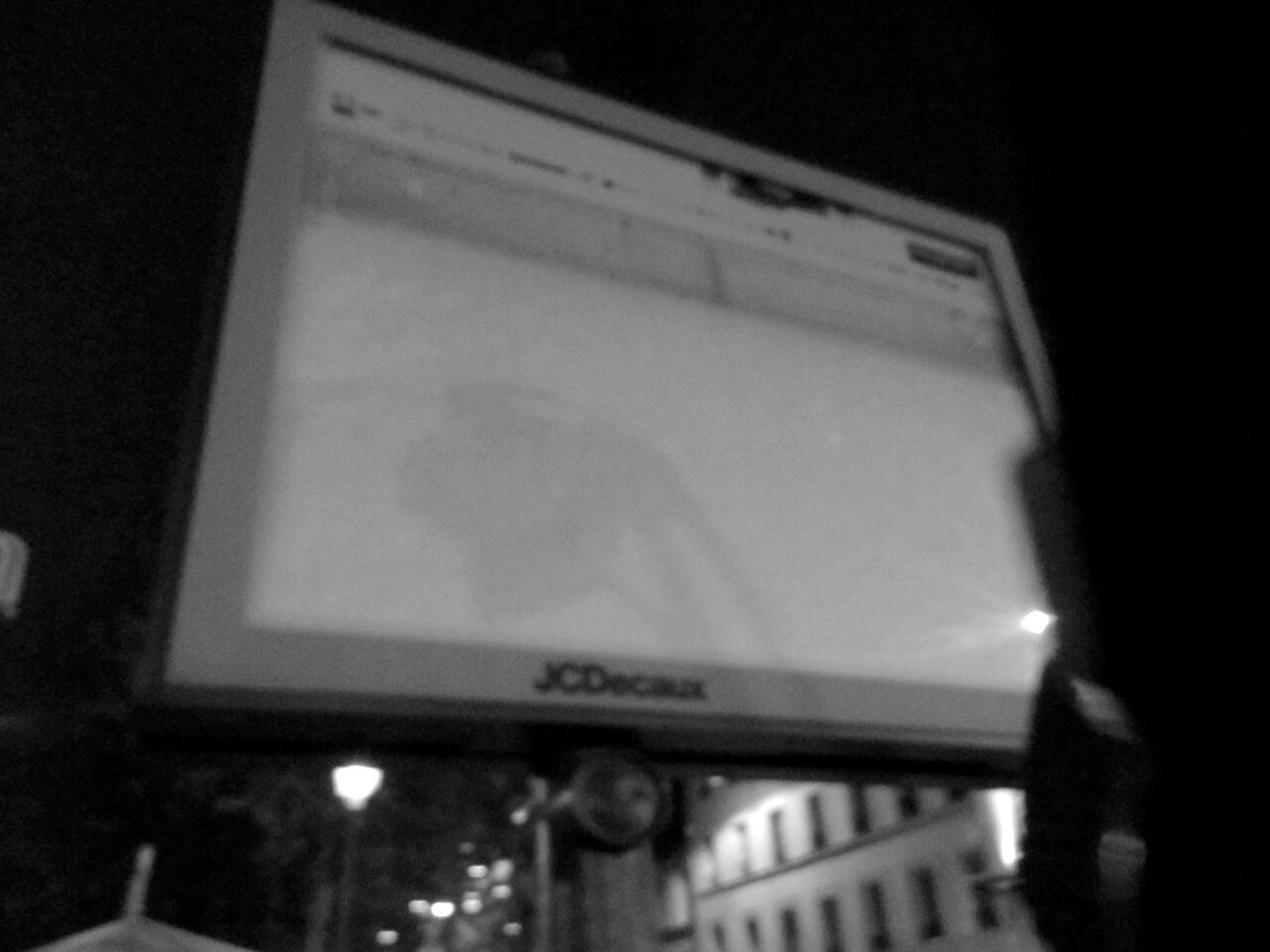_LoboTom_'s tweet photo. 800 pub touchées ce week-end pour le #NoAdDay à #Paris https://t.co/EOkpEahFEN
