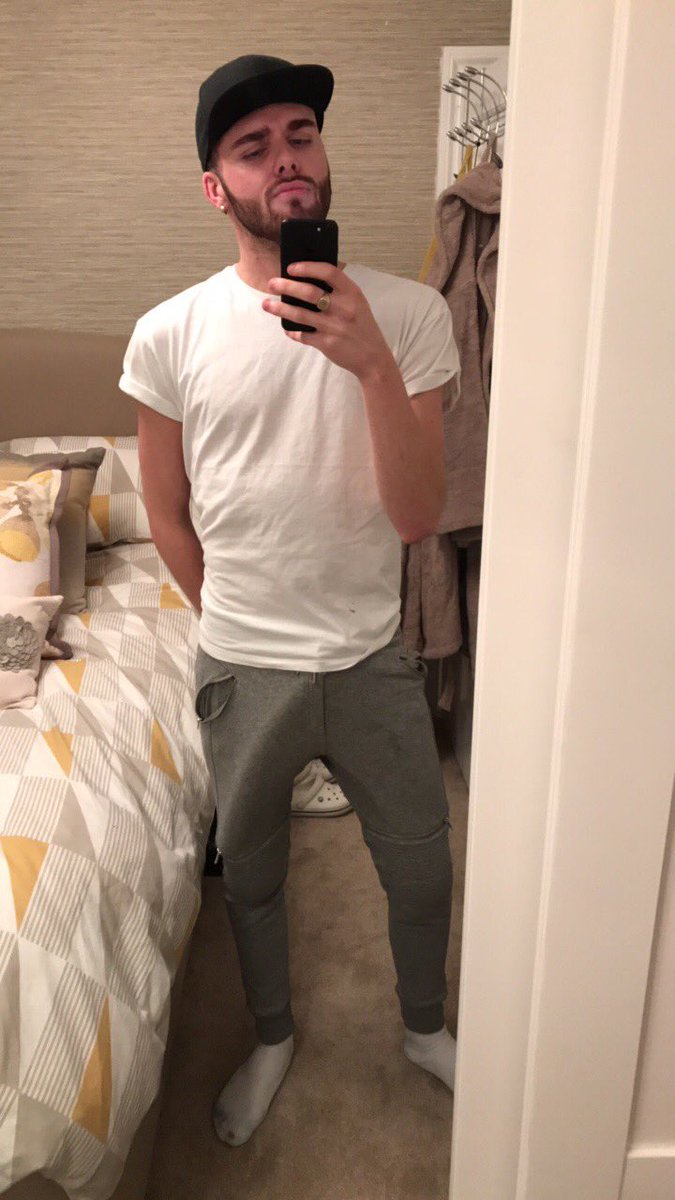 Grey sweatpants challenge twitter