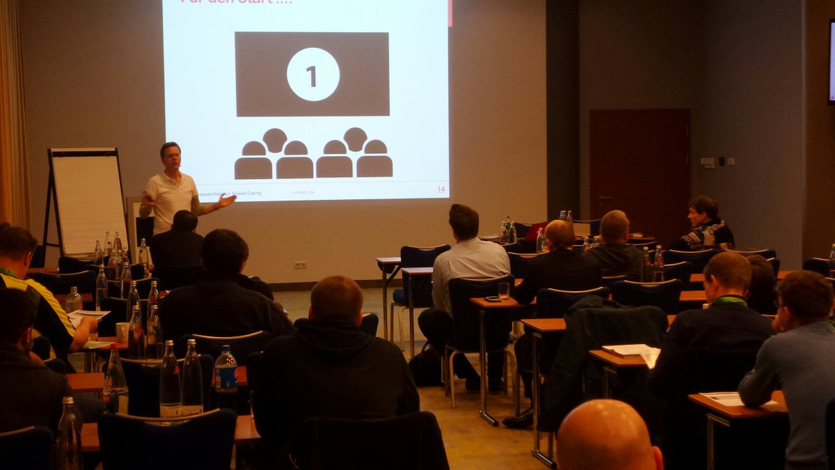 mad_summit's tweet image. Viel Spaß beim Softwarearchitektur Speed-Dating mit @StefanZoerner! #MicroservicesSummit #JavaEnterpriseSummit