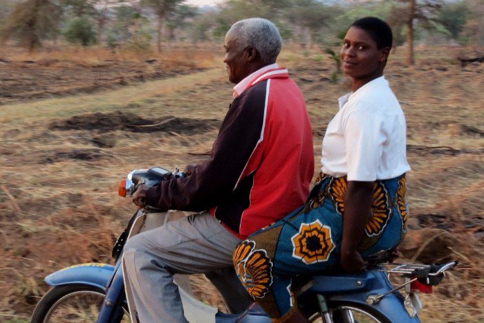 Want to buy something meaningful on #cybermonday? How about a lift to a hospital for a mum in labour?! pregnancytwinning.org/christmas #pregnancy