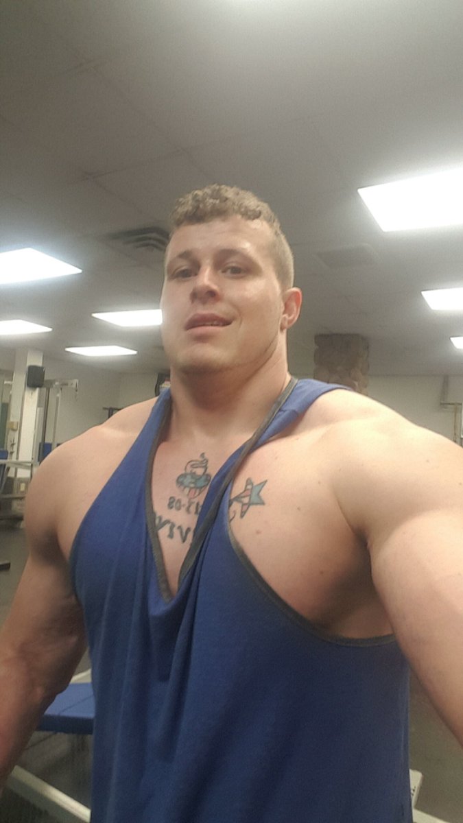 Stronger n stronger everyday just call me the one handed bandit lol