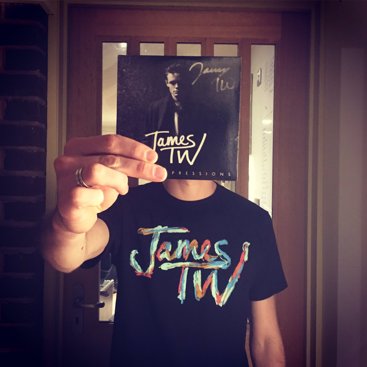IslandRecords's tweet photo. Check out @JamesTWmusic's First Impressions Playlist on @Spotify! https://t.co/rq0hRyBNw8 https://t.co/uWGZyRCffn