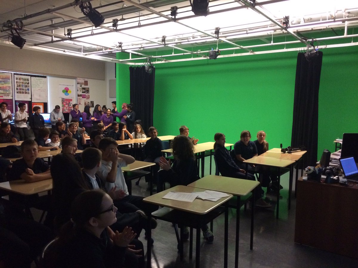 StFXSOS's tweet photo. Welcoming some of our Ss from @QHMilton to #JVTech day! #Pathways https://t.co/cjAGzu5cH3