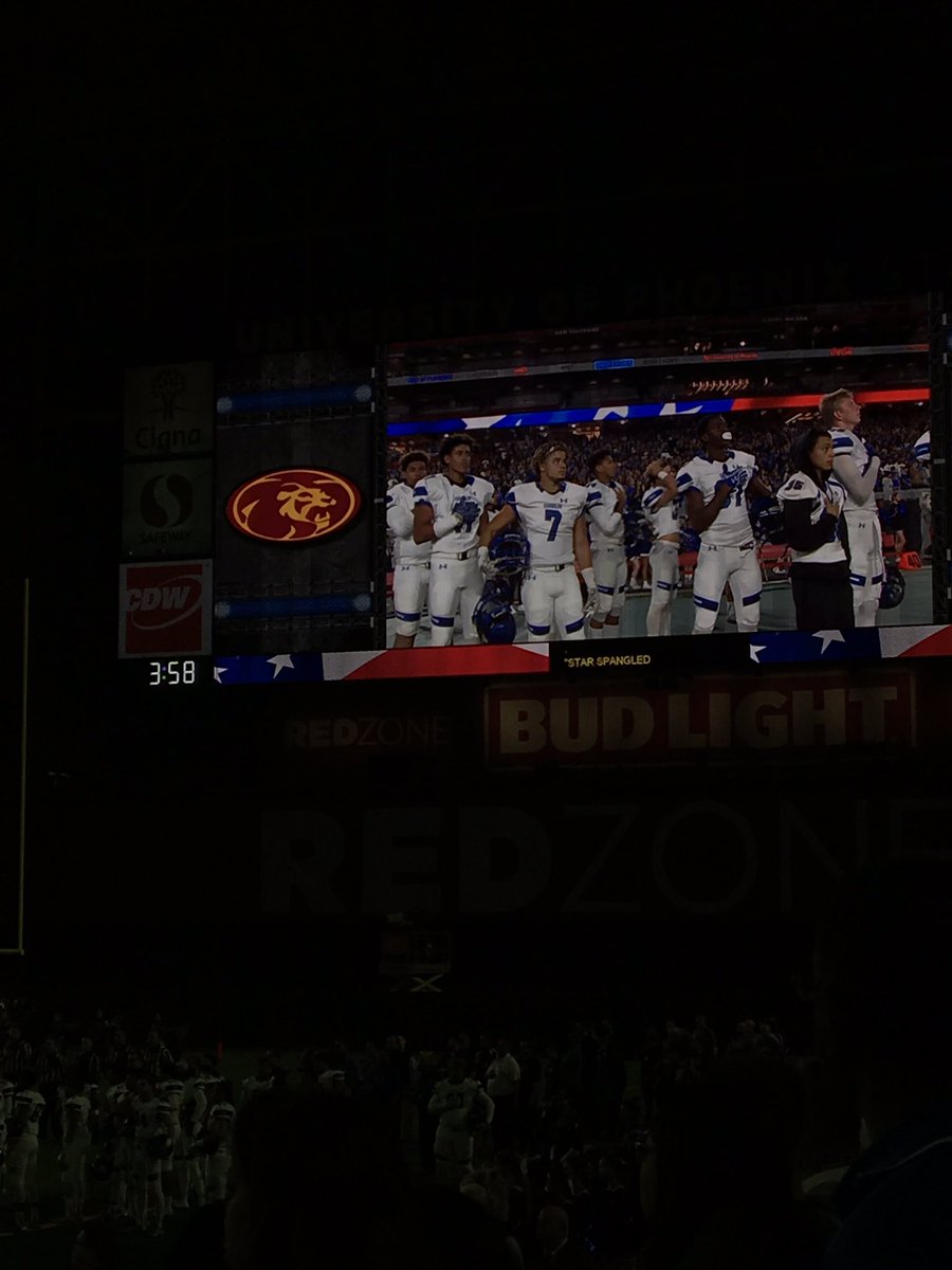 melbradbury16's tweet photo. #CHSWOLVES #MAKOA #OHANA #CHS #VXLIVE #AZSTATECHAMPS #wolf4life #chandlerhighfootball πππππ https://t.co/JEdsvTUmmX