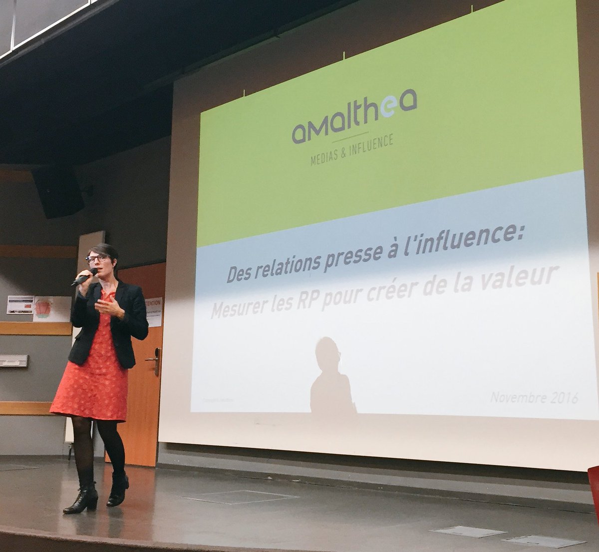 SUP_DE_COM's tweet photo. Lancement de la conférence de @fgouache d'@Amalthea_RP sur la mesure des #RelationsPublics !
Réagissez avec #SDCConf https://t.co/NX8UrTWoky