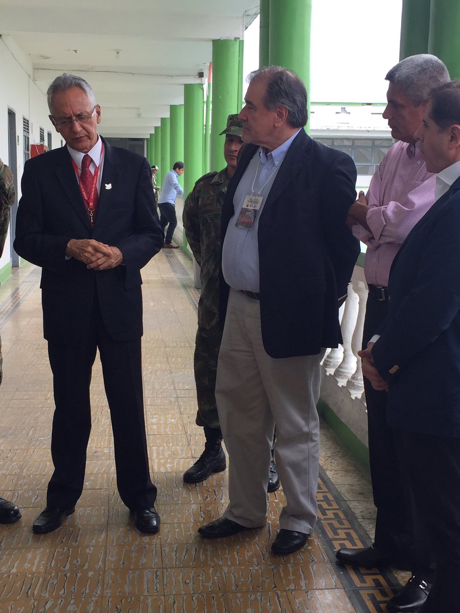 CAEEF1's tweet photo. Saludo del alcalde de #Ibague Guillermo Alfonso Jaramillo dando total apoyo a los ciclos de diálogos territoriales. #DialogosEjércitoFuturo https://t.co/mC9d7udsKn
