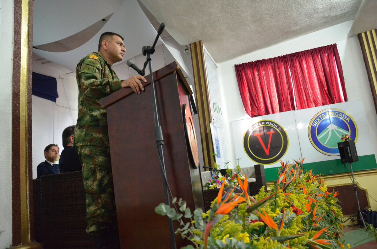 Ejercito_Div5's tweet photo. El Tolima se unió hoy a los ciclos territoriales para la construcción del Ejército del Futuro. Masiva participación de la ciudadanía. https://t.co/Bkx7KtgQuY