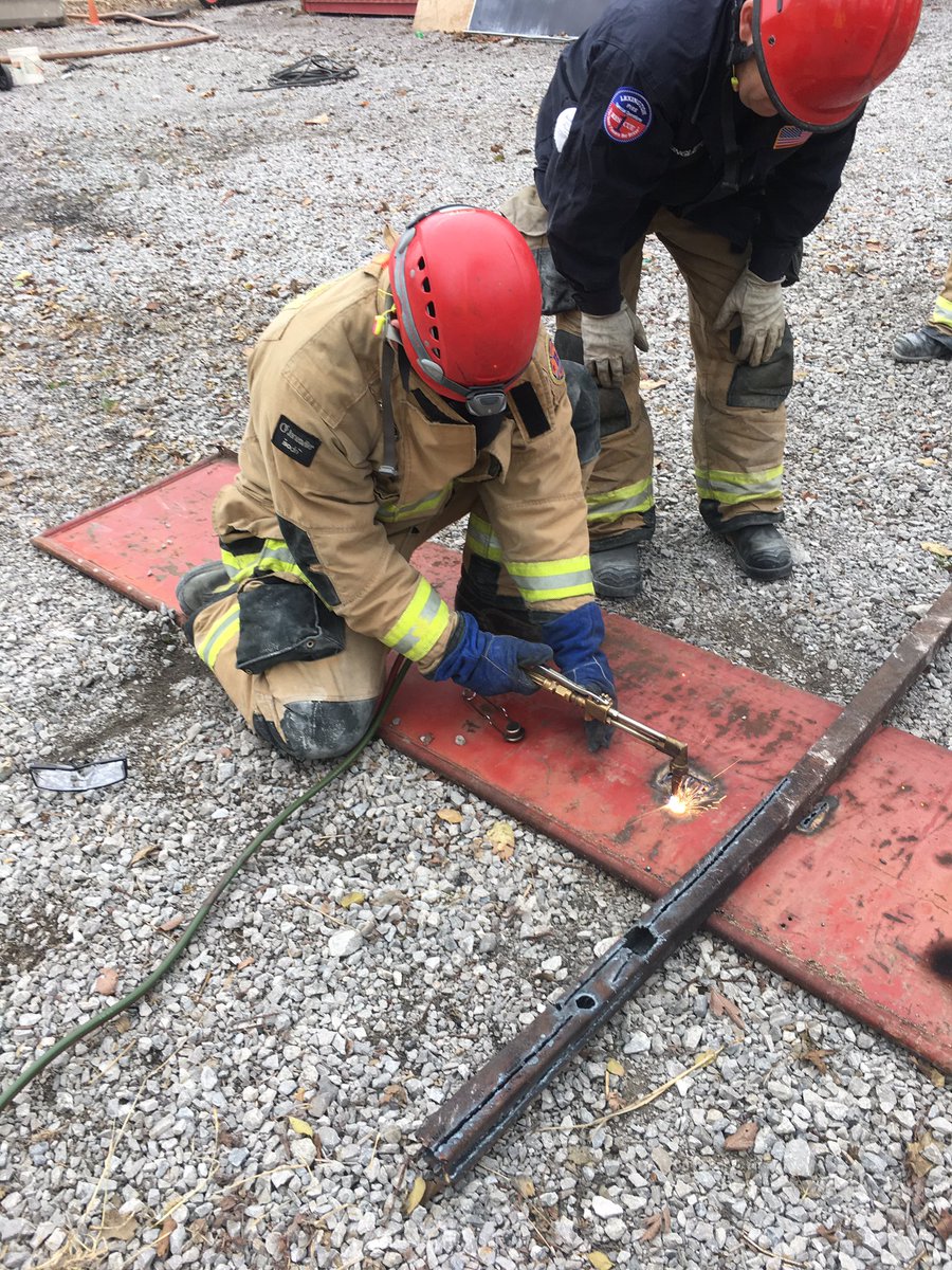 cox4748's tweet image. Great training to start the week off!